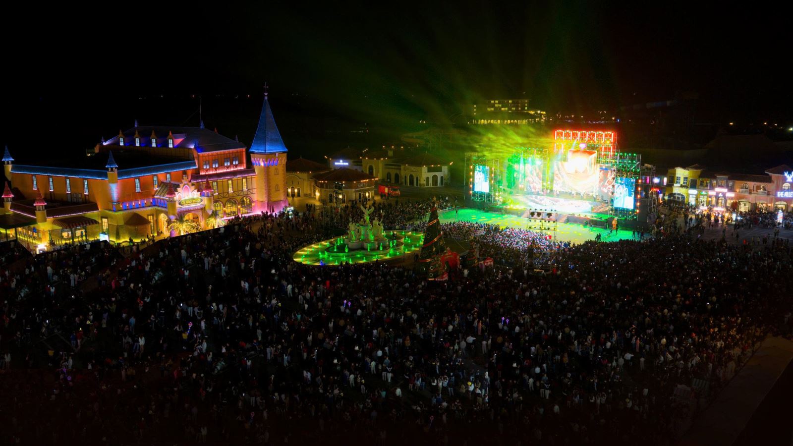 Chuỗi ‘điểm đến quốc dân’ trong hệ sinh thái Vingroup đón hơn 1,5 triệu lượt khách, ‘thắp lửa’ đêm giao thừa 2026 trên khắp Việt Nam